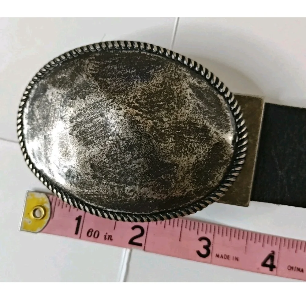 Vintage England Express Black Leather Belt Sz 40 Hammered Gunmetal Oval Buckle